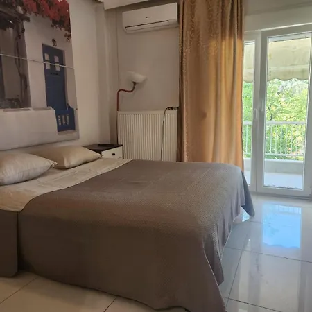 Sea , Airport,parking 56sqm דירה סלוניקי